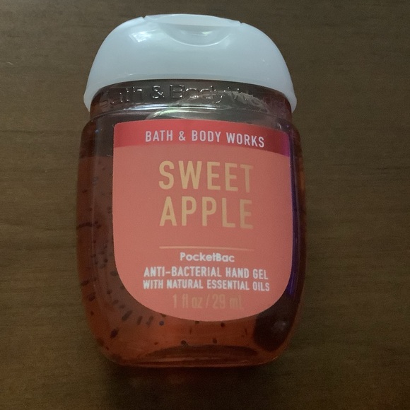 New, unused Bath & Body Works anti-bacterial hand gel 7-piece bundle - Picture 8 of 9